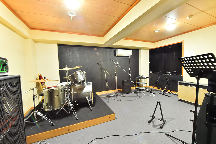 3-2 studio